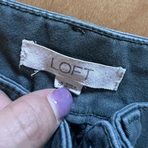 LOFT 2 petite capri chinos